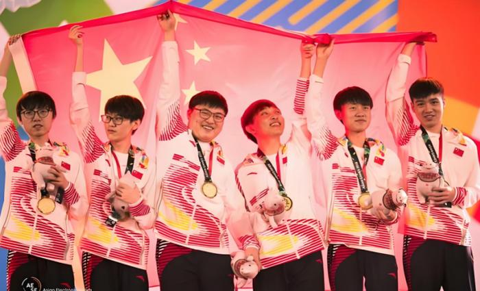 Uzi重返赛场，出色发挥首场状态出色，瑞士队观众沸腾！全场沸腾不已(uzi最新比赛视频回放)