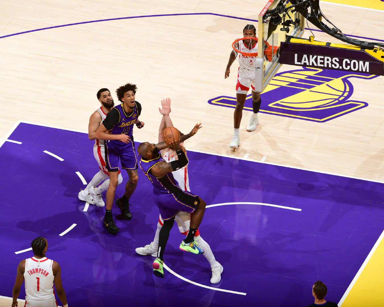 包含加时末段NBA常规赛焦点战，布鲁克林篮网完成临场应变，引发热议，阵容厚度经受考验的词条