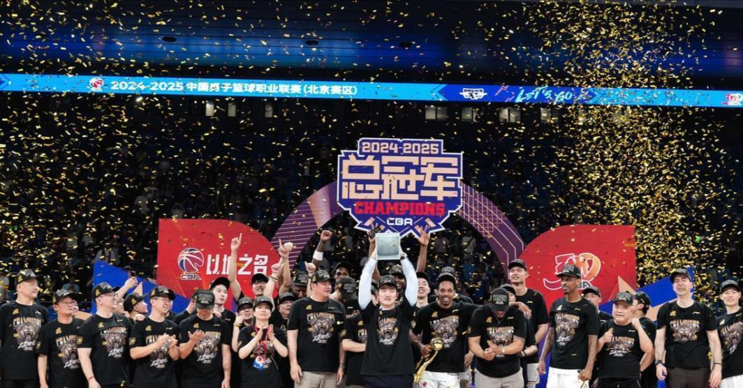 关键时刻广厦男篮备战CBA季后赛，刷新队史纪录细节曝光，球迷炸锅，赛程密集仍需轮换的简单介绍